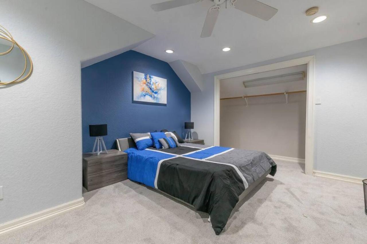 Huge 6 Bedroom With Pool, Spa, 85 Inch Tv, Game Room Houston Eksteriør bilde