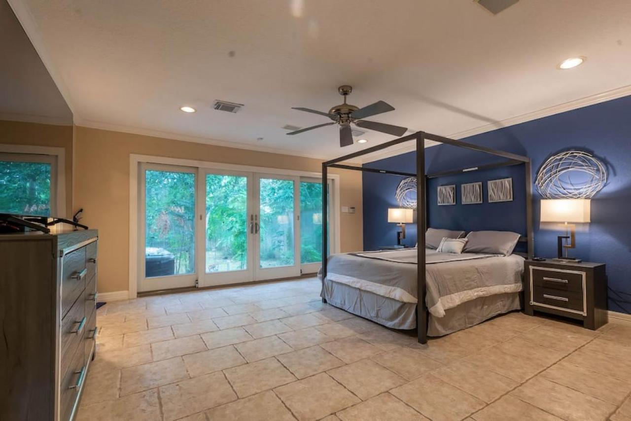 Huge 6 Bedroom With Pool, Spa, 85 Inch Tv, Game Room Houston Eksteriør bilde